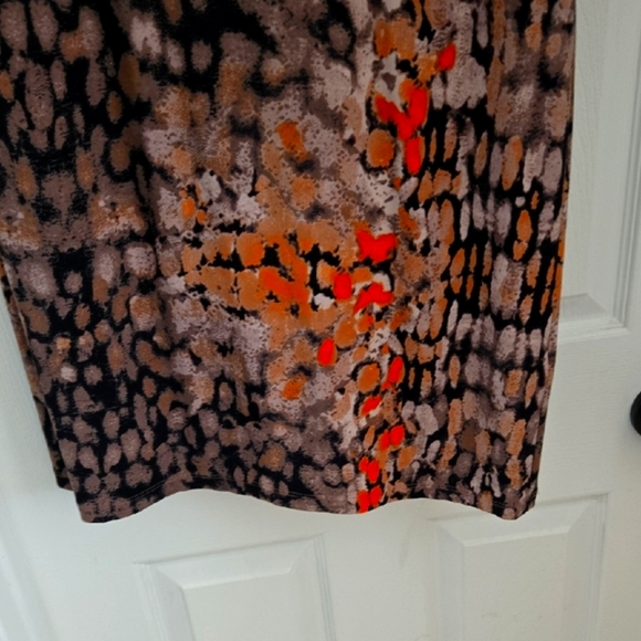 Beige by eci Black and Orange Sheath Dress with Bateau Neckline - Picture 4 of 6